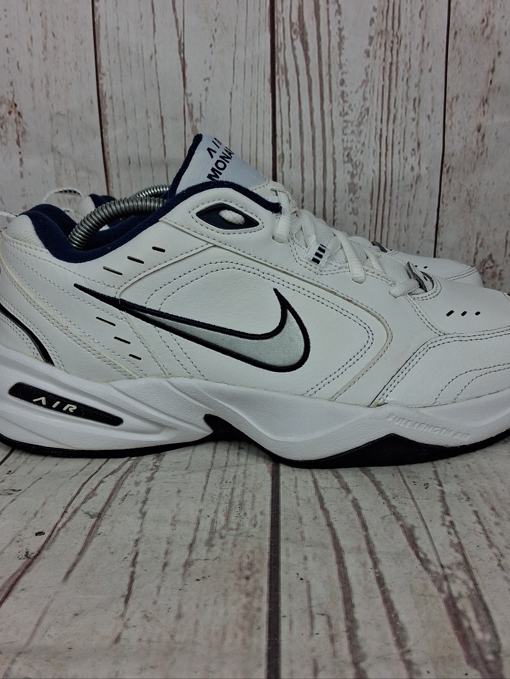Nike Air Monarch IV Walking Shoes Mens 9 Wide 4E White Navy Sneakers